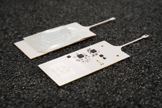 Smart Wound Monitoring with Bioenzymatic Energy
